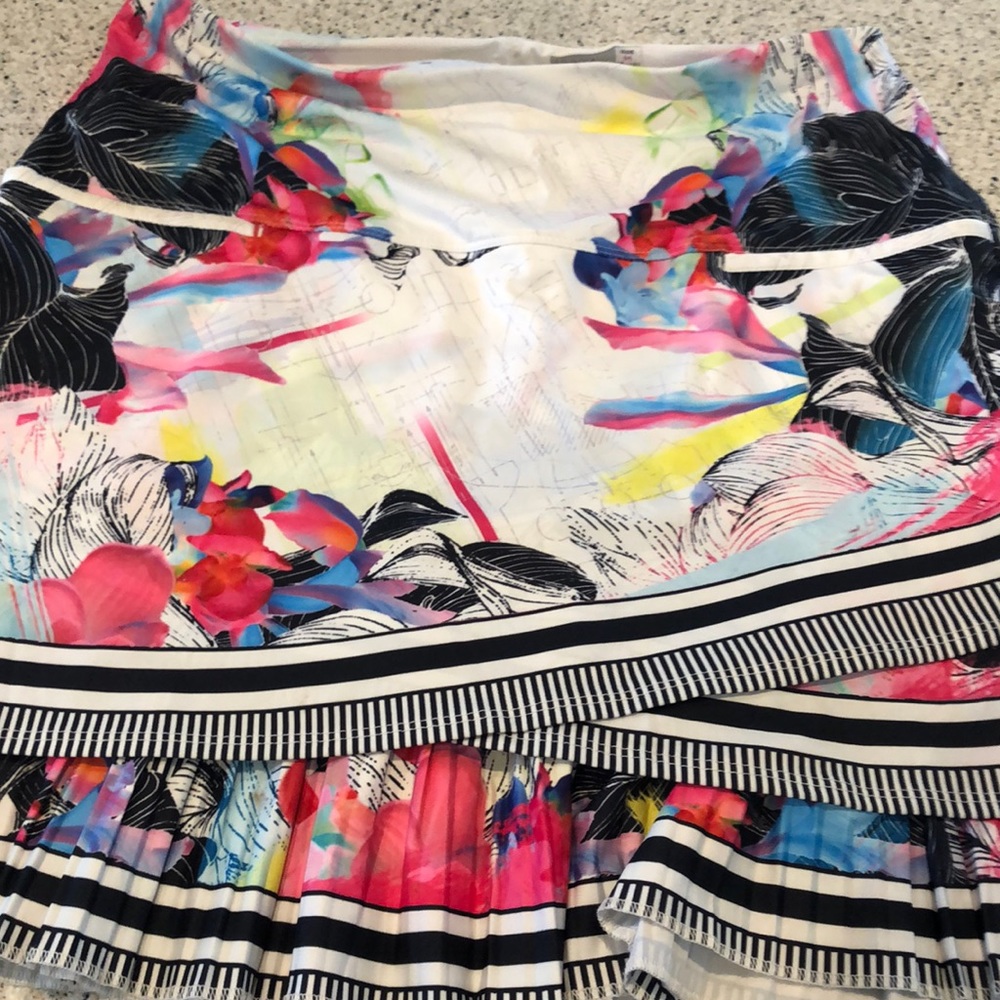 Lucky in Love tennis/golf skirt - size M